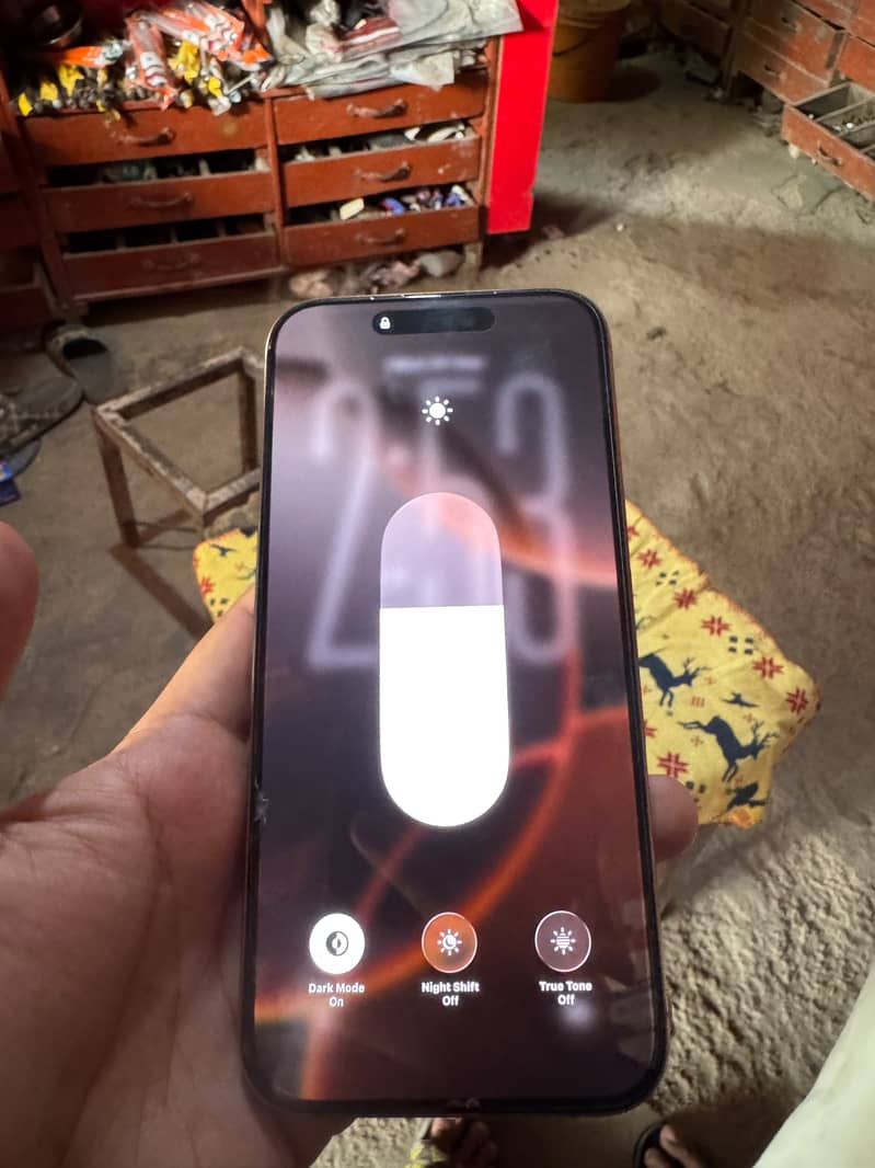 Apple iPhone 16 Pro Max jv 3
