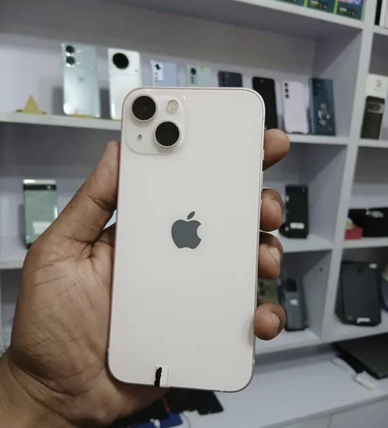 Apple iPhone 13 0