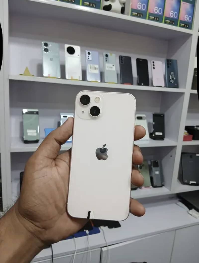 Apple iPhone 13 1