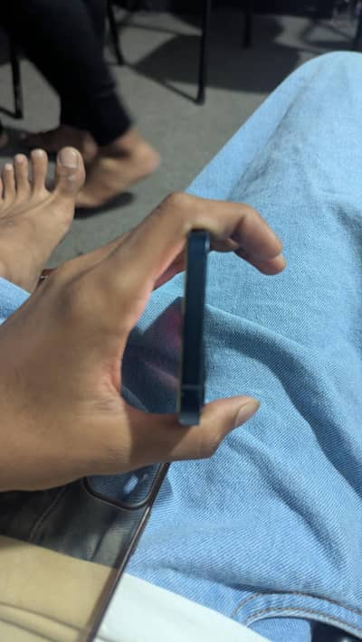 Apple iPhone 12