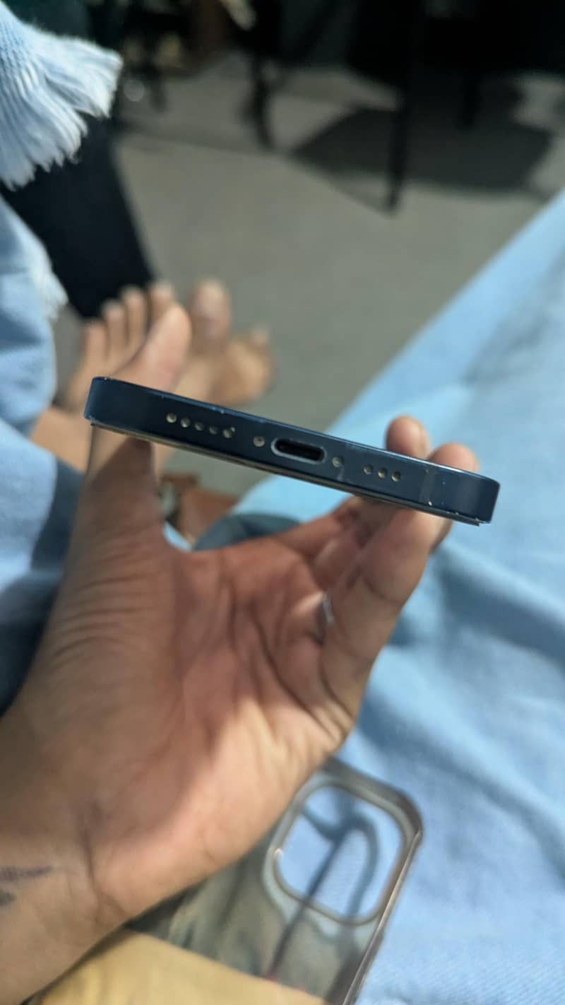 Apple iPhone 12 1