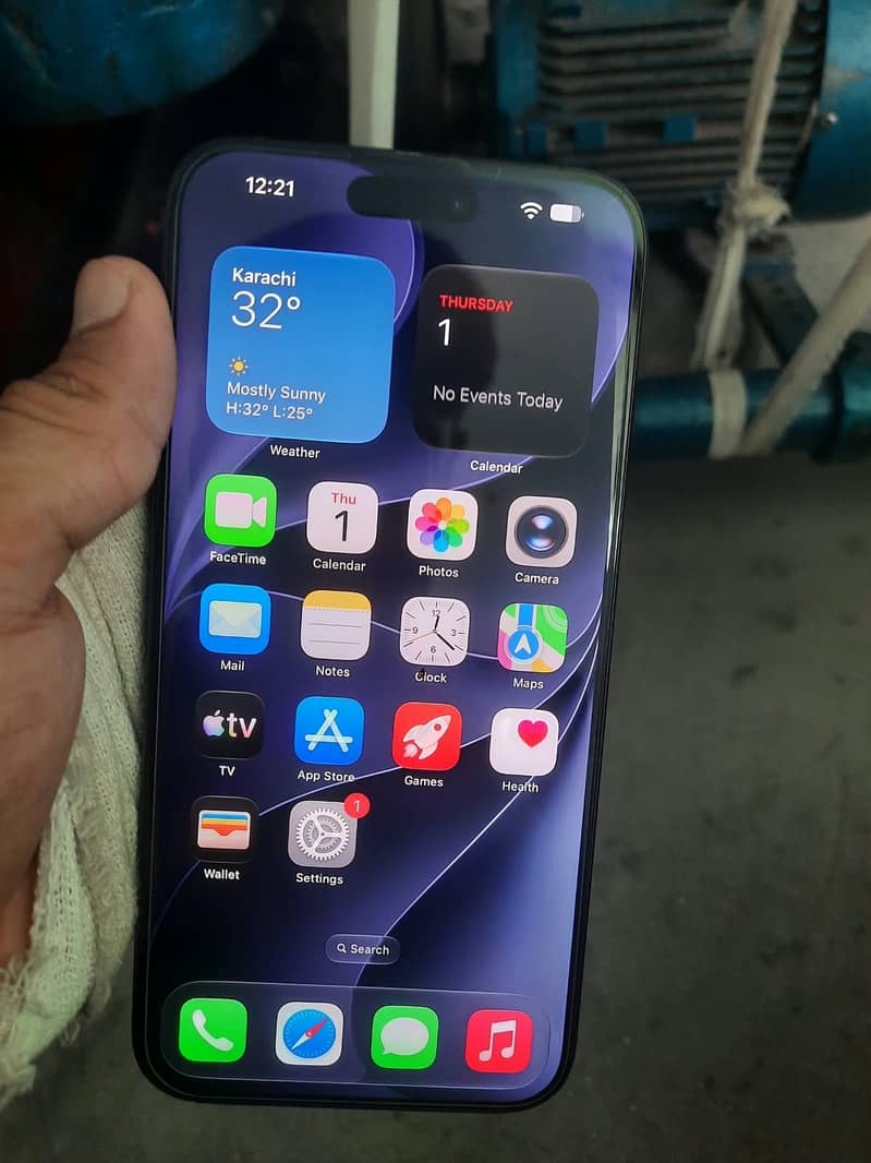 Apple iPhone 15 Pro Max 3