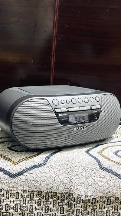 Sony ZS-S10CP portable audio system and CD MP3 player boombox