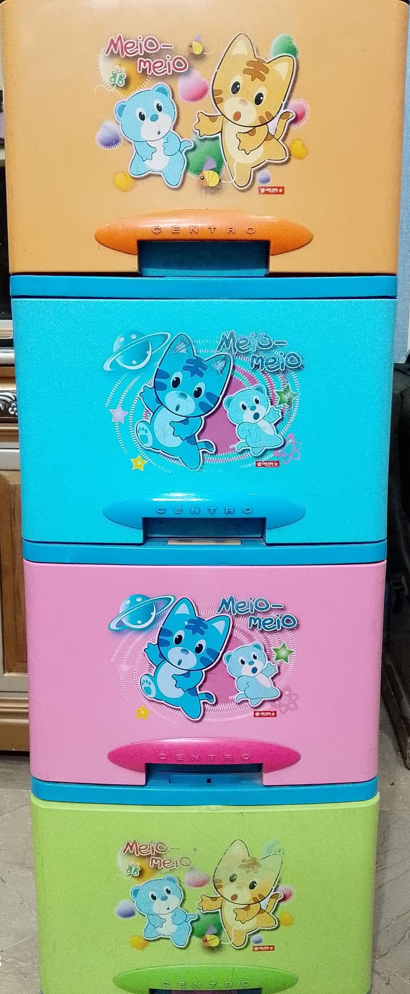 plastic storage cabinets 0