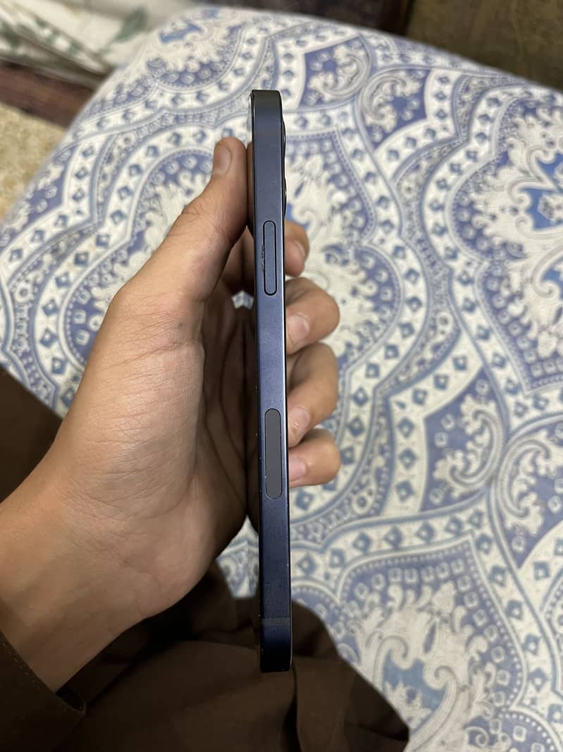 Apple iPhone 12 5