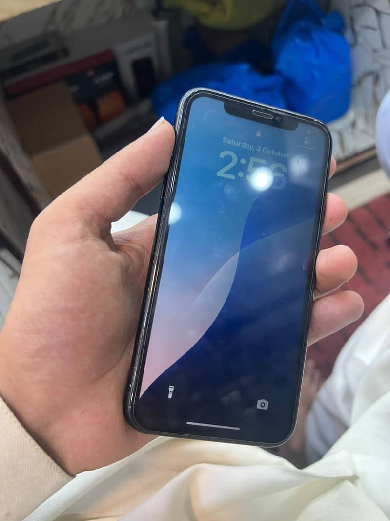 Apple iPhone XR 5