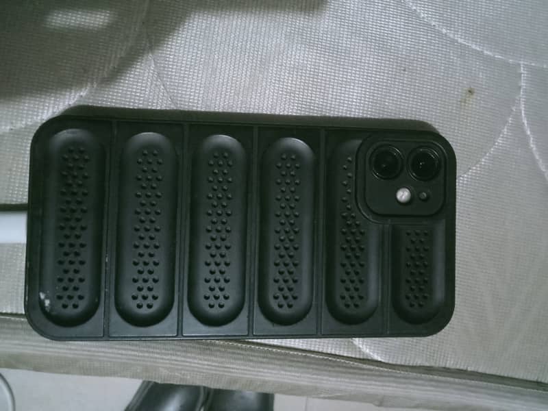 Apple iPhone 11 3