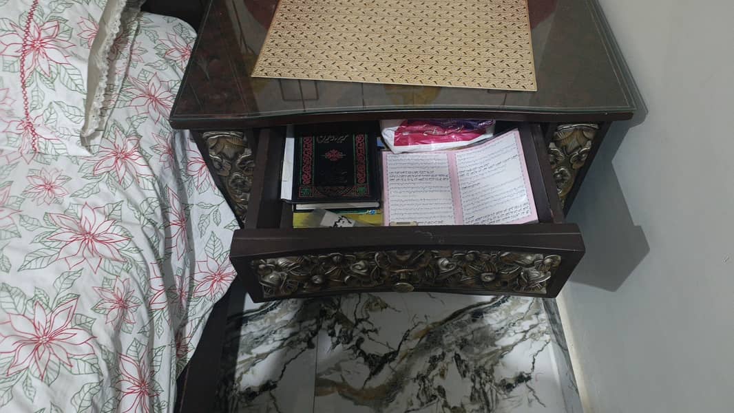 Bed set with dressing 3