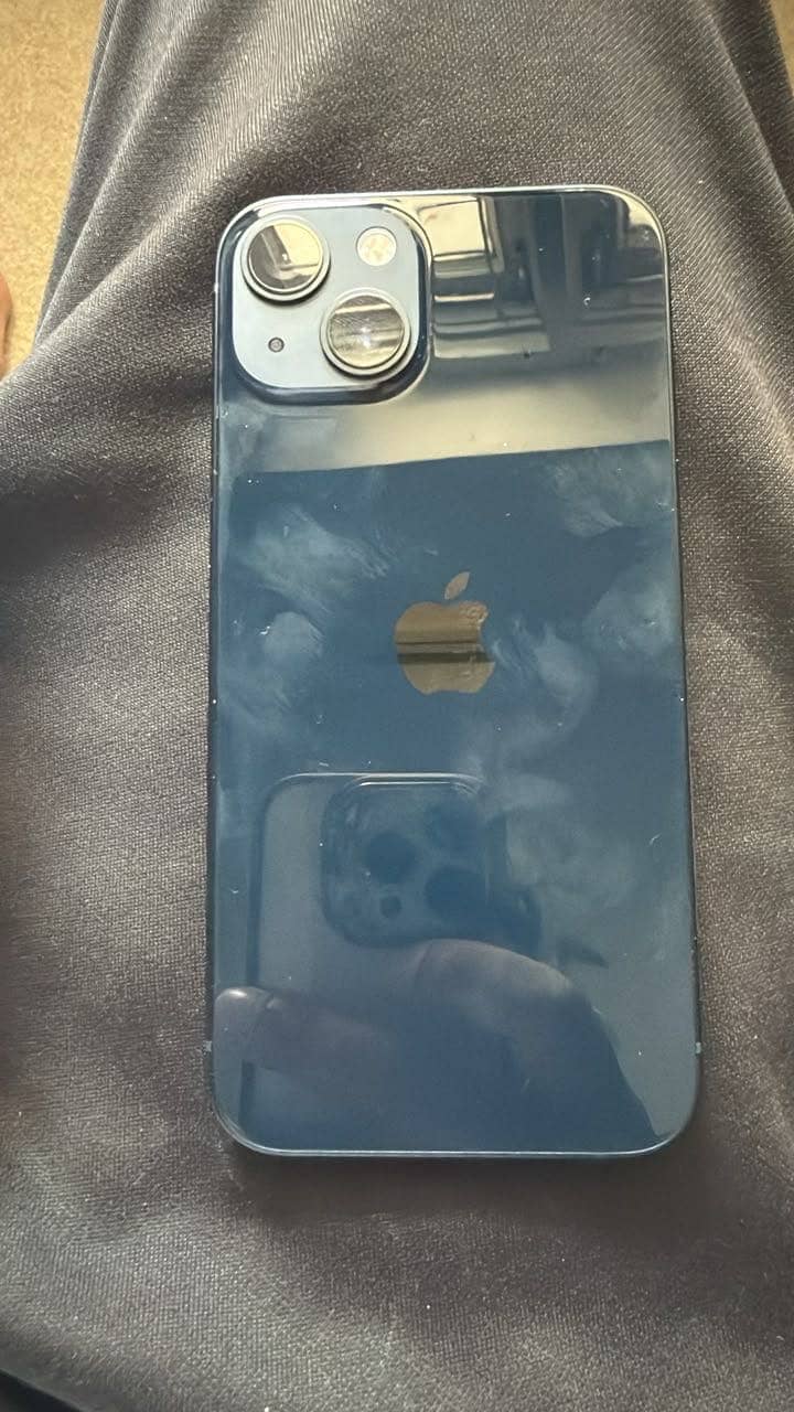 Apple iPhone 13 2