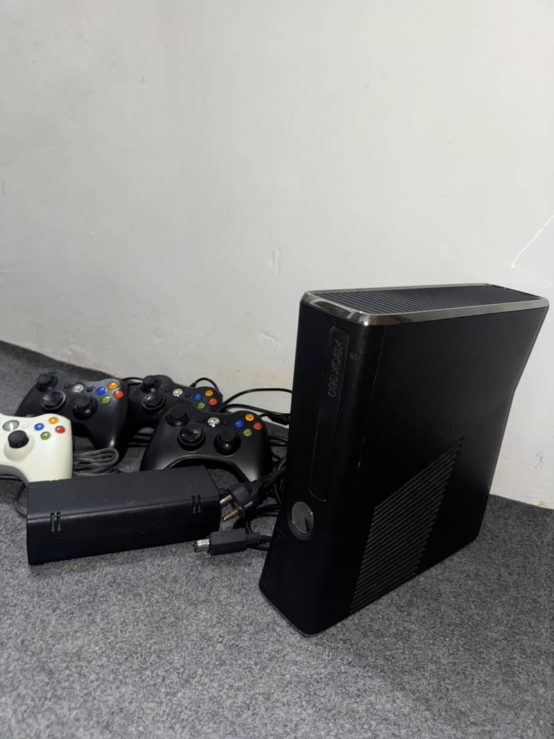 Xbox 360 slim 6