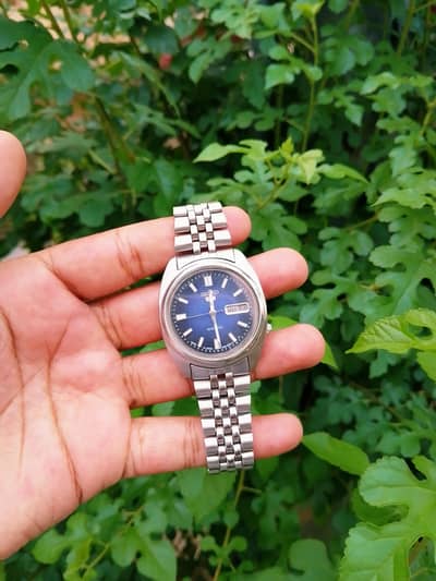 Seiko 5 watch movement 7009  made in Japan