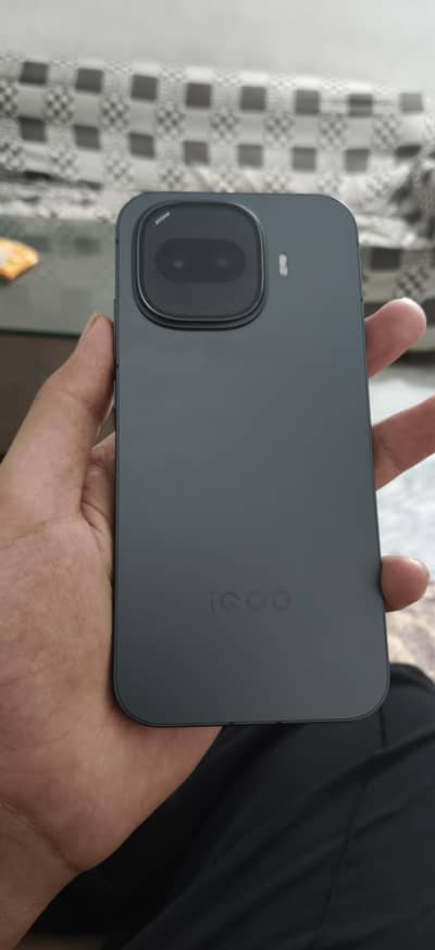 Vivo iQOO z11 Turbo non active 4 month sim time