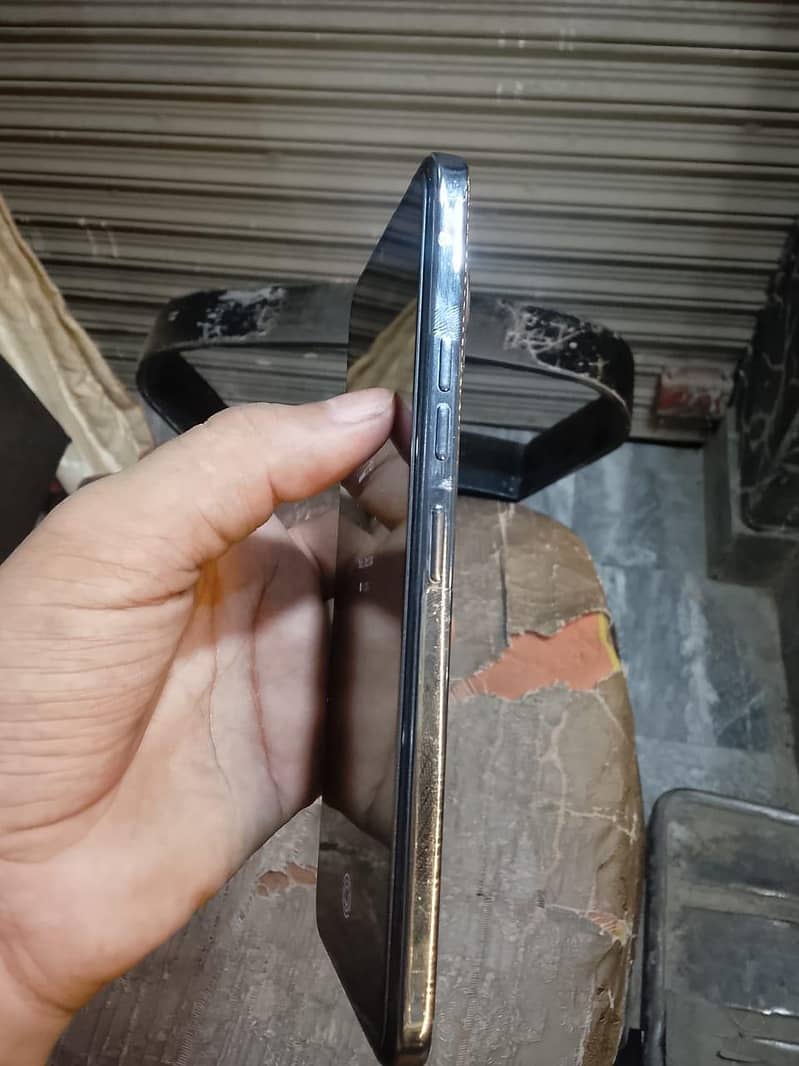 Tecno SPARK 30 Pro 2