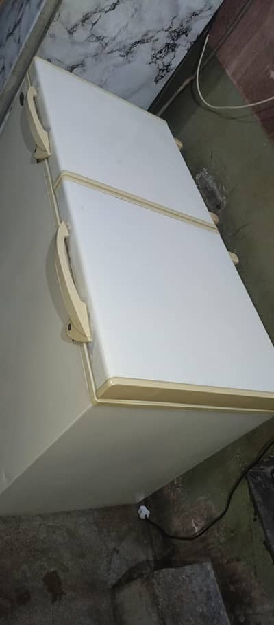 waves deep freezer 15 Q bik non inverter All genion good condition