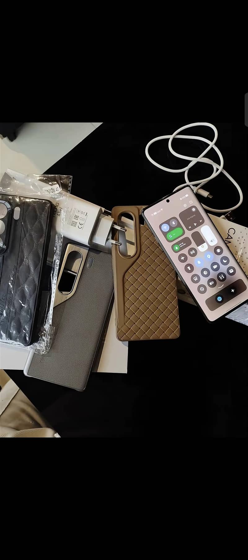 Tecno CAMON 40 Pro 1