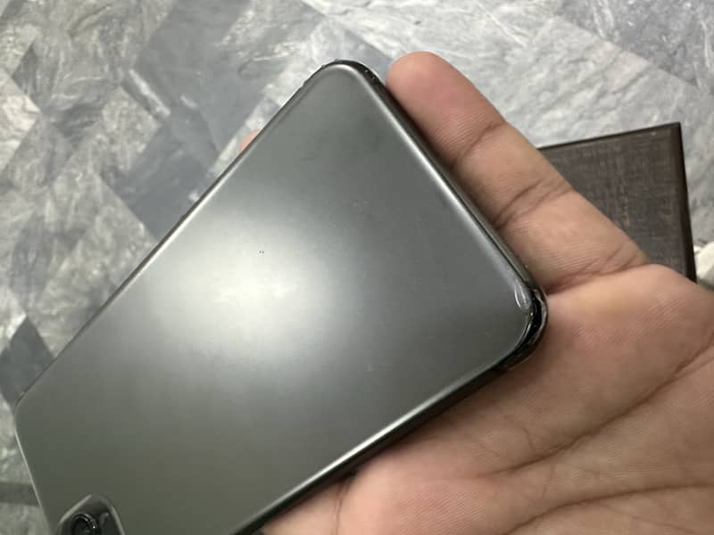 Apple iPhone 11 Pro Max 5