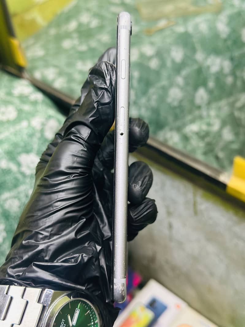 Apple iPhone 6 Plus 3