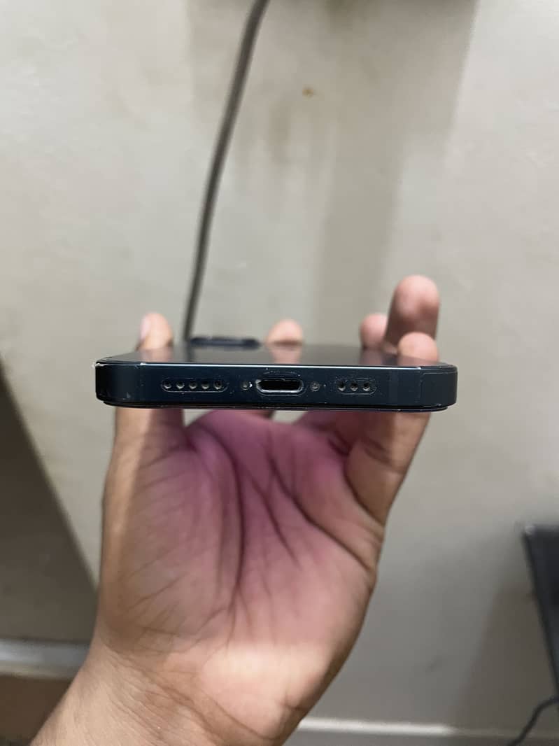 iPhone 13 2
