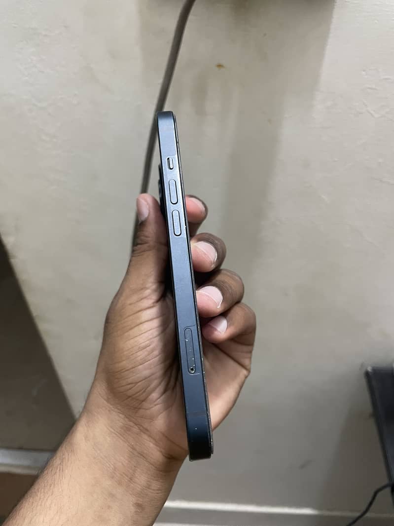 iPhone 13 5