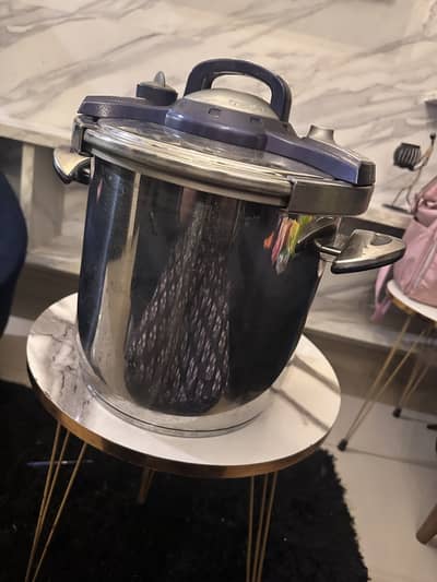Vivaldi CE0036 pressure cooker (imported)
