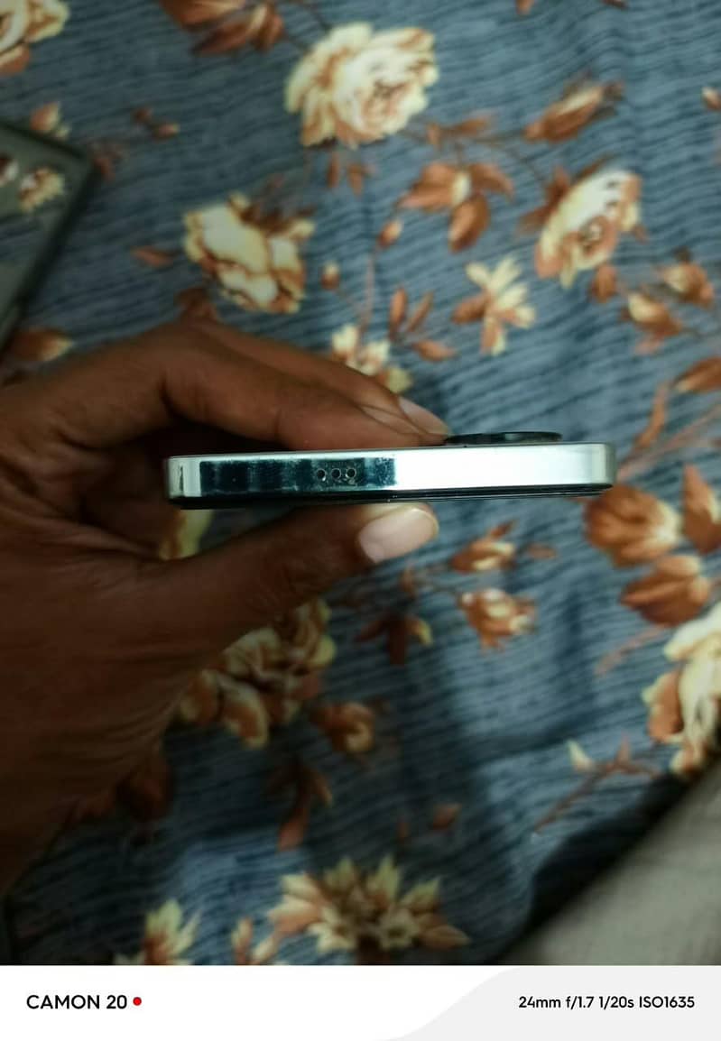 Tecno CAMON 20 2