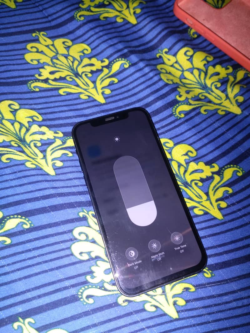 Apple iPhone 12 3
