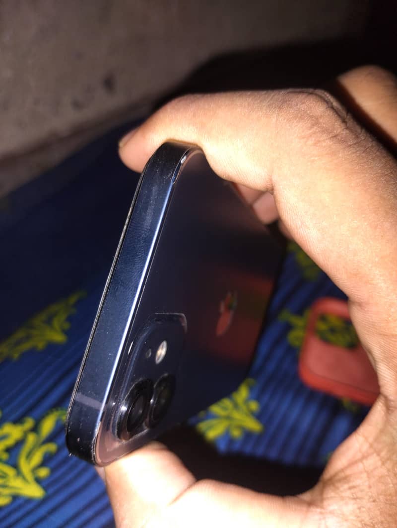 Apple iPhone 12 6
