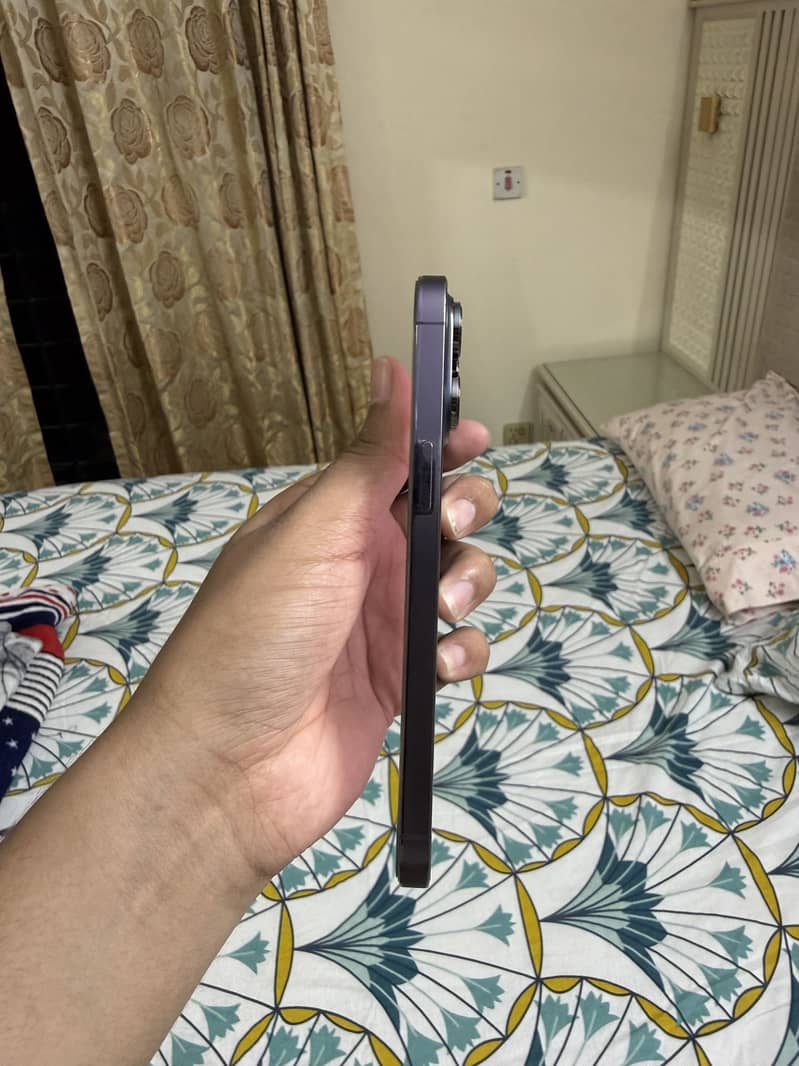 Apple iPhone 14 Pro Max 4