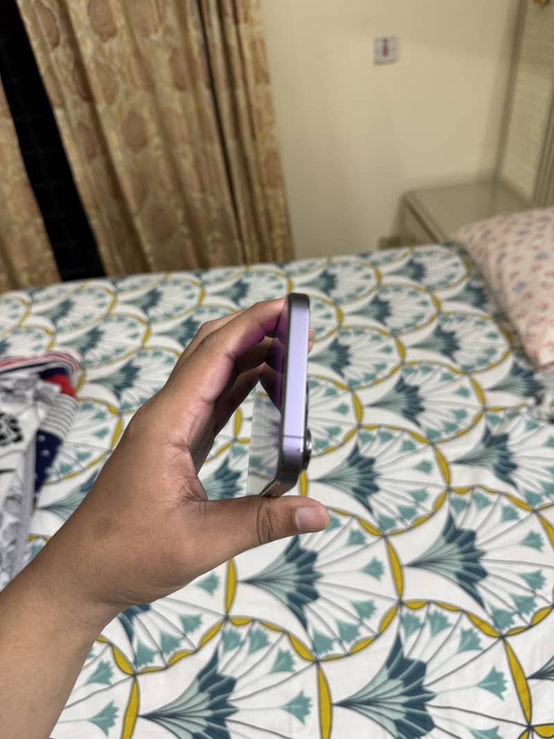 Apple iPhone 14 Pro Max 6