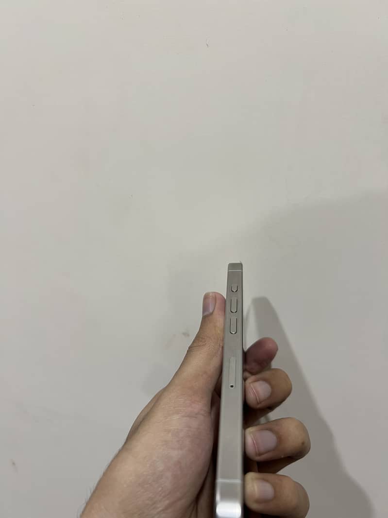 Apple iPhone 15 Pro 3