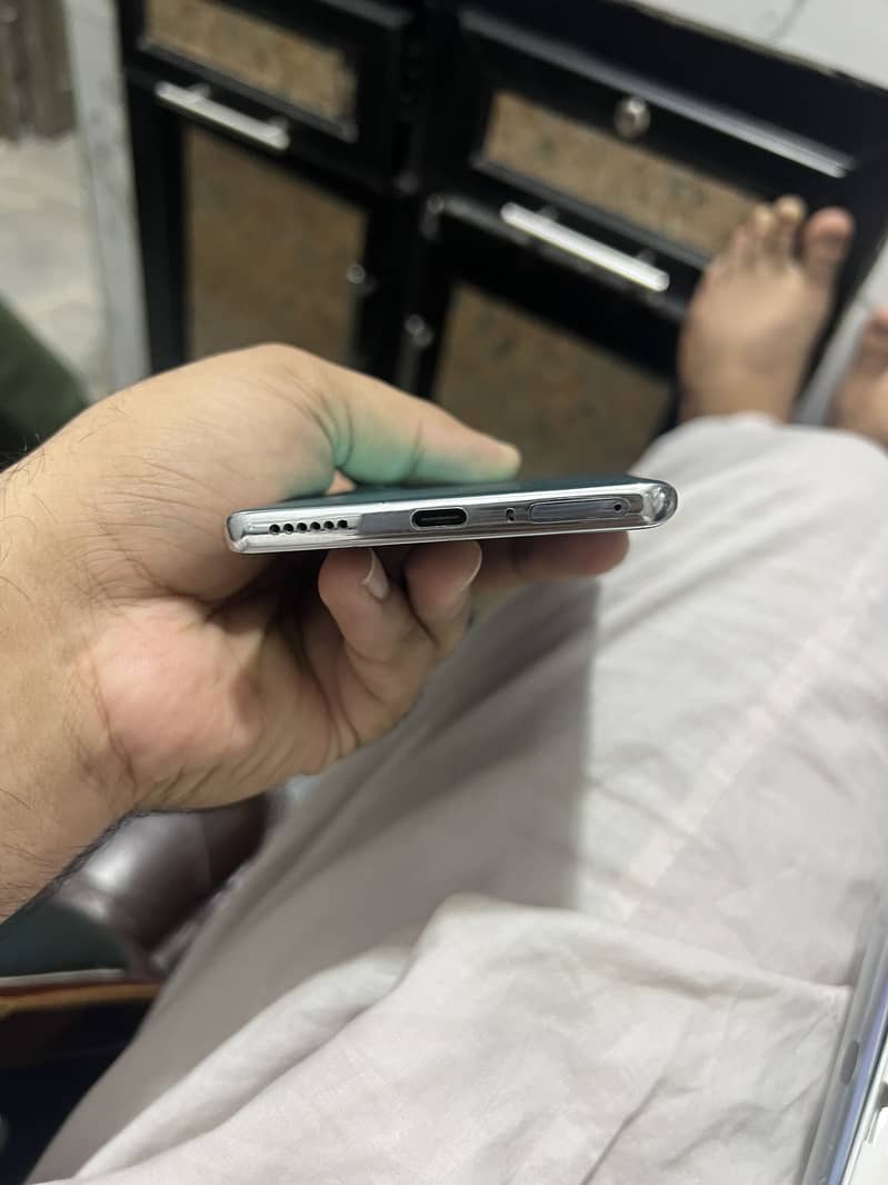 Tecno CAMON 40 Pro 1