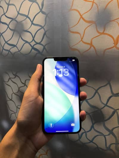 Apple iPhone 16e in warranty