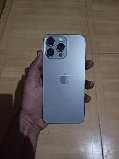 Apple iPhone 16 Pro Max