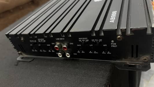 Amplifer  with pioneeer boofer