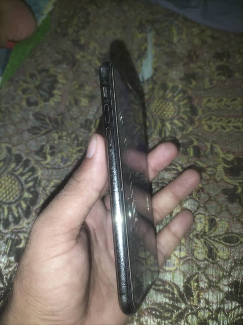 iphone x. 128. 2