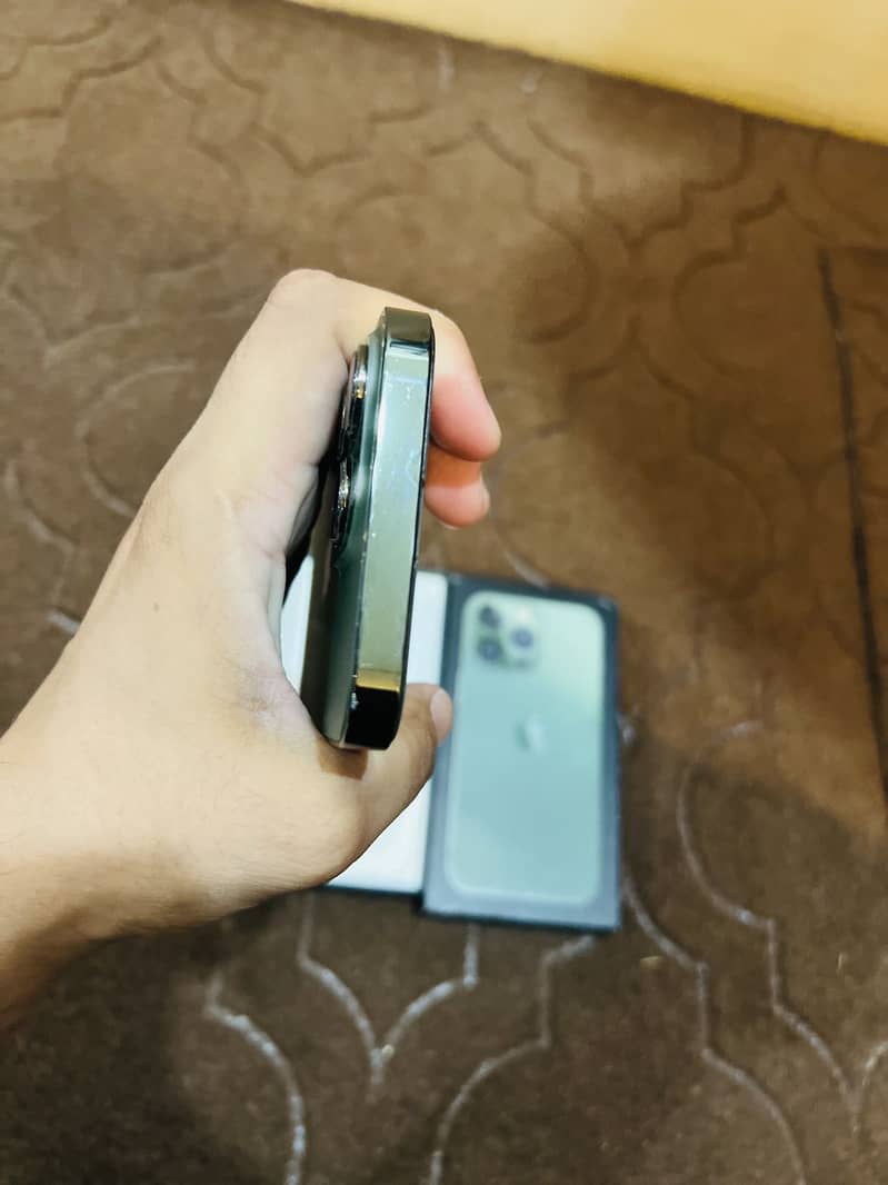 Apple iPhone 13 Pro 5