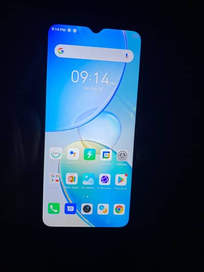 Infinix Hot 12i for sale 10 by 8 condition 4/64 screen per minor line