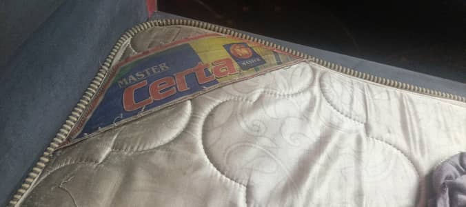 Master Mattress certa 8 inches 5 year used