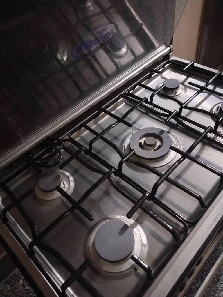 5 Burners double door cooking range 2