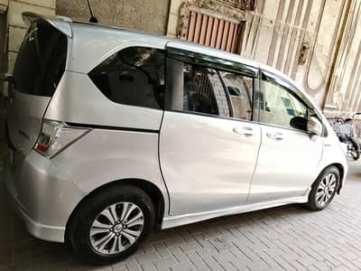Honda Freed 2012