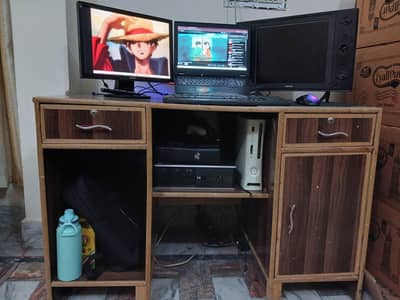 Computer Table