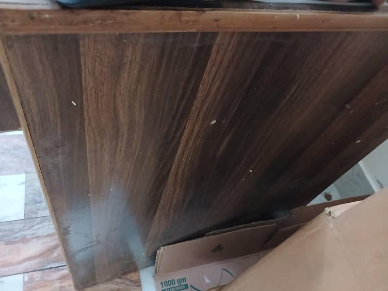 Computer Table 1