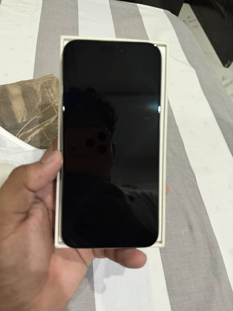 Apple iPhone 15 Pro Max 0