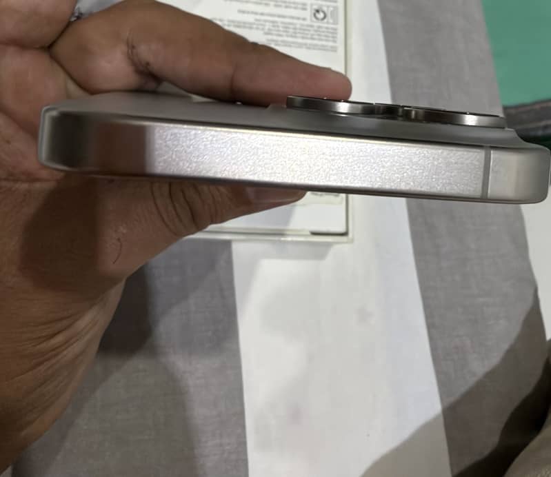 Apple iPhone 15 Pro Max 1