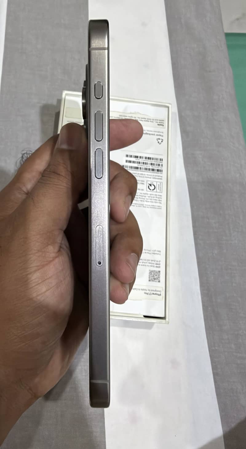 Apple iPhone 15 Pro Max 5