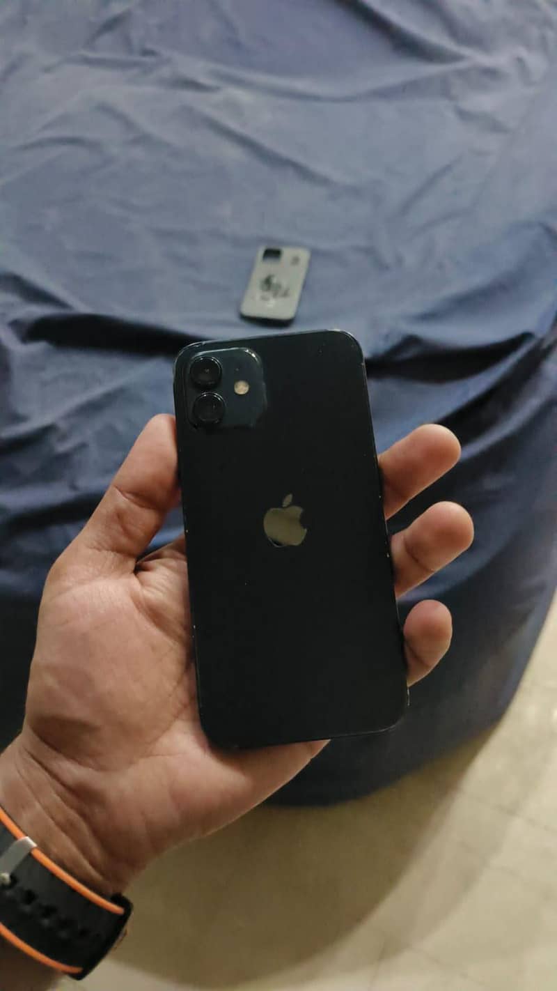 Apple iPhone 12 0