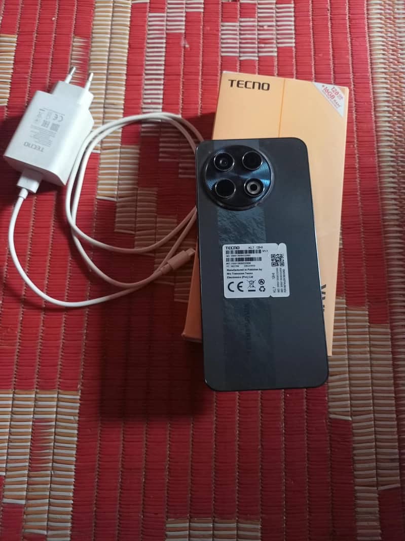 Tecno SPARK 30 Pro 0