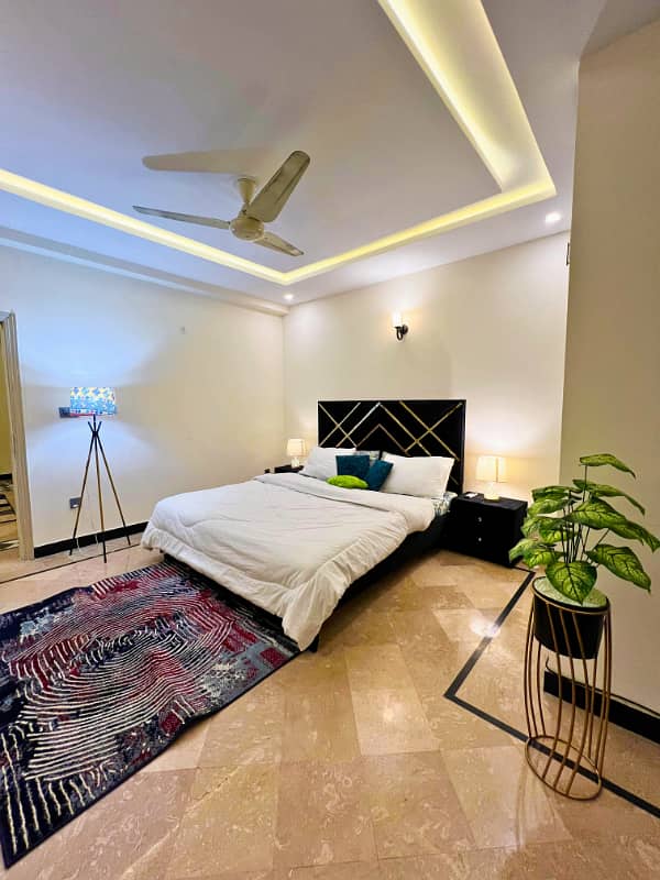 One bed room flat available e11 1