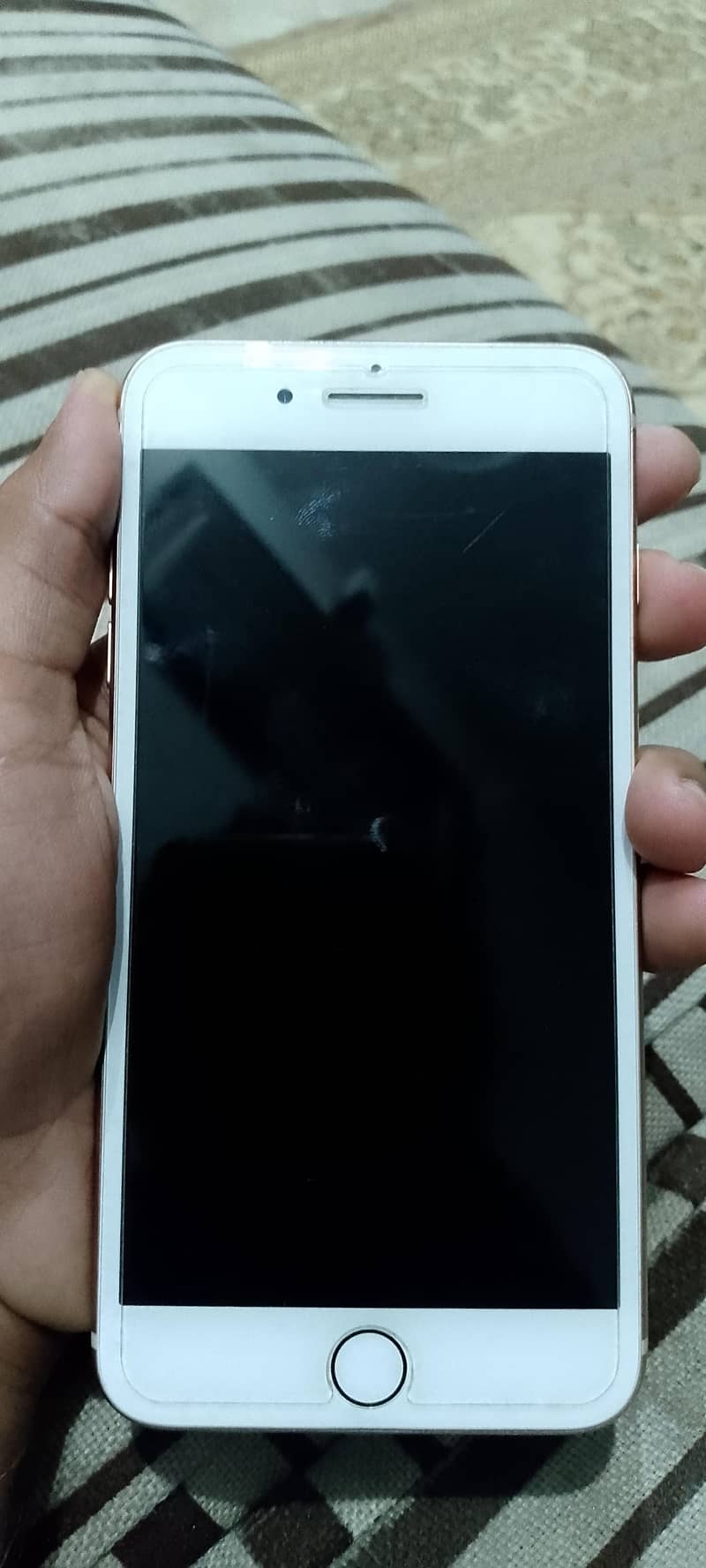 Apple iPhone 8 Plus 1