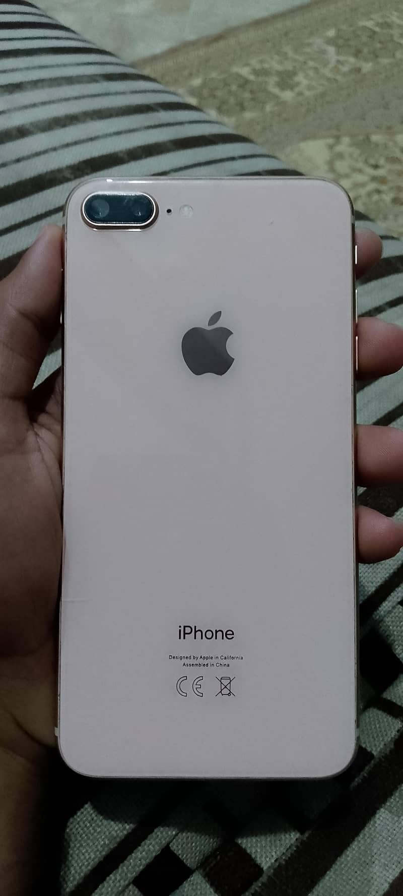 Apple iPhone 8 Plus 4